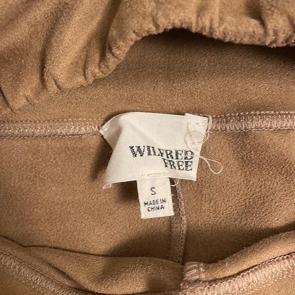 Aritzia Daria pants in faux suede camel and charcoal colours Wilfred Free. - Picture 4 of 7